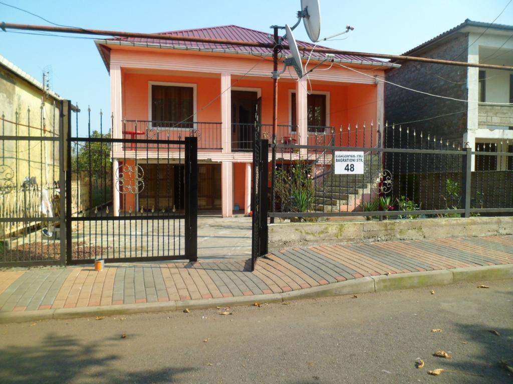 Guest House Надежда Kobuleti Ngoại thất bức ảnh